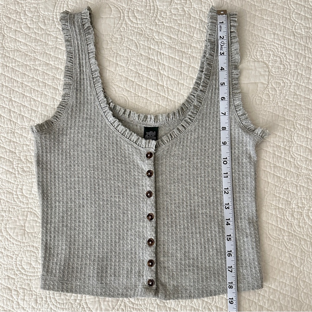 Wild Fable Women's Gray Button-Front Waffle Tank Top - Picture 4 of 7